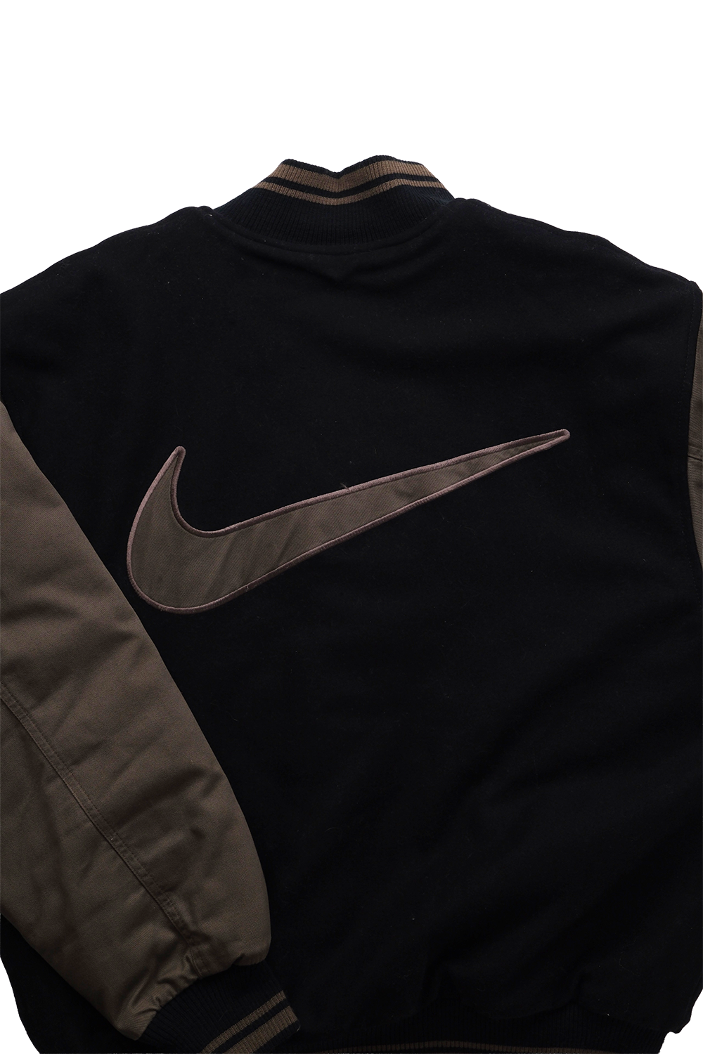 NIKE Big Swoosh