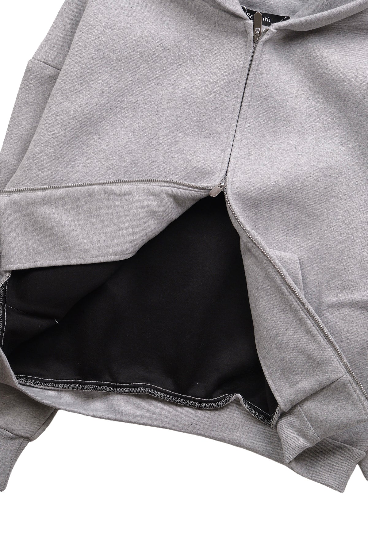 V2 ZIPPED HOODIE