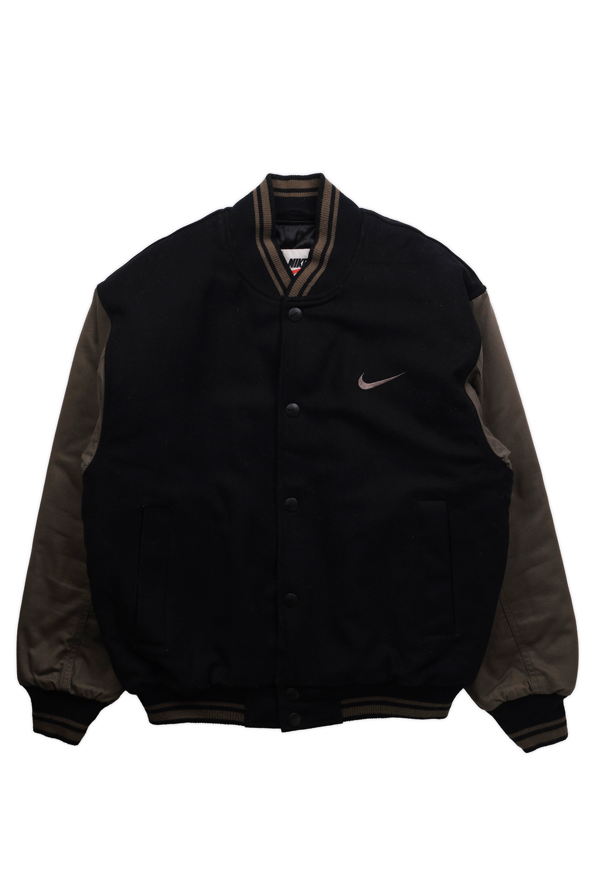 NIKE Big Swoosh