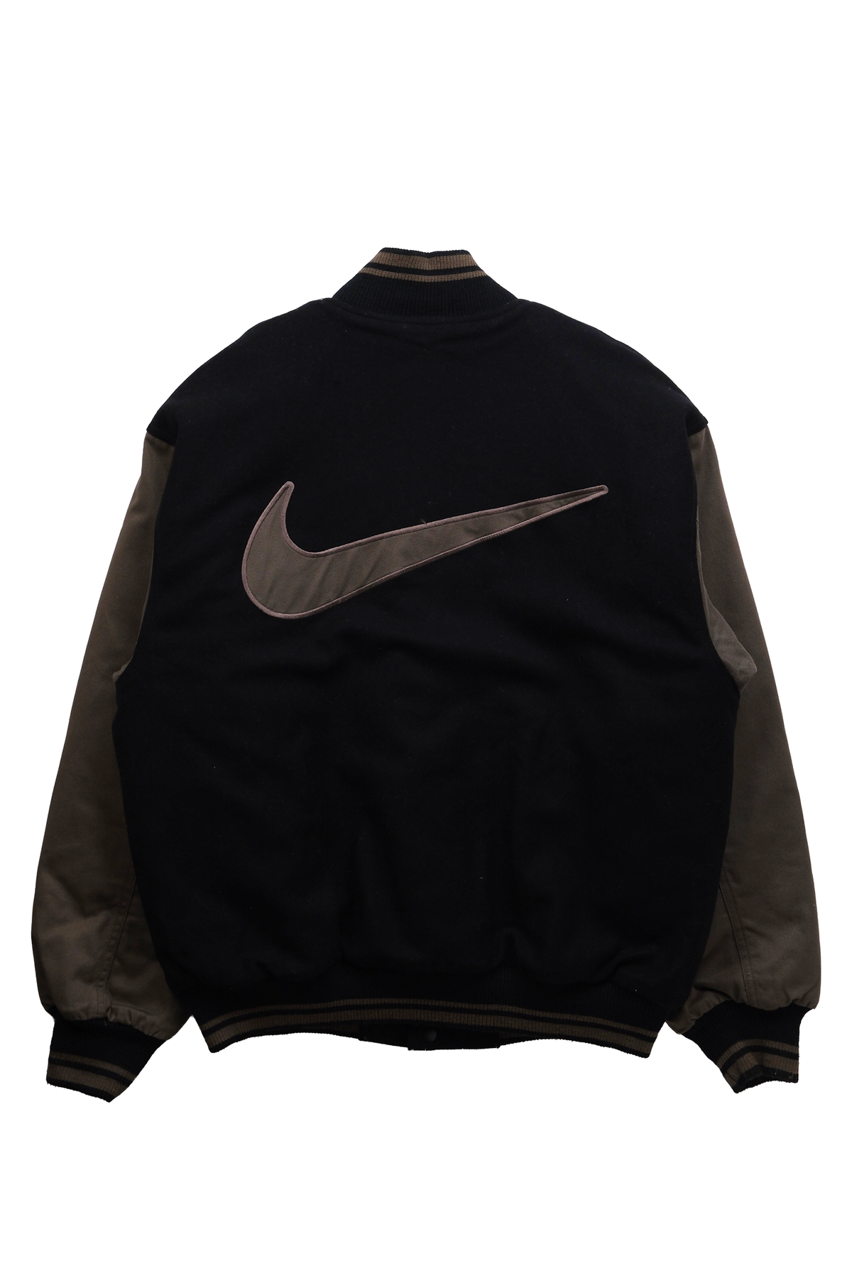 NIKE Big Swoosh