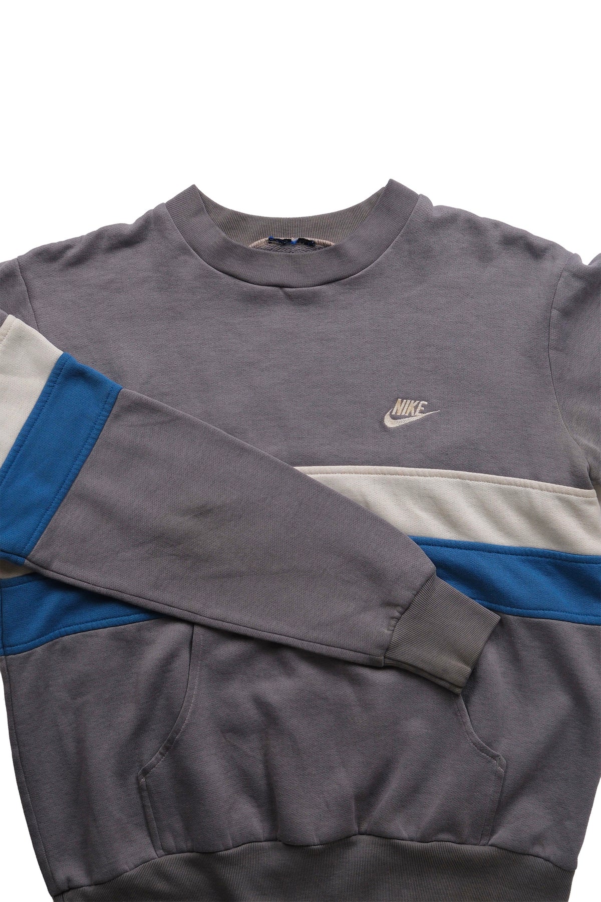 NIKE Pocket Sweat