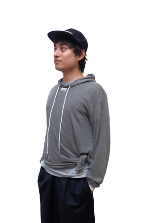 LONG-SLEEVE DAISY HOOD